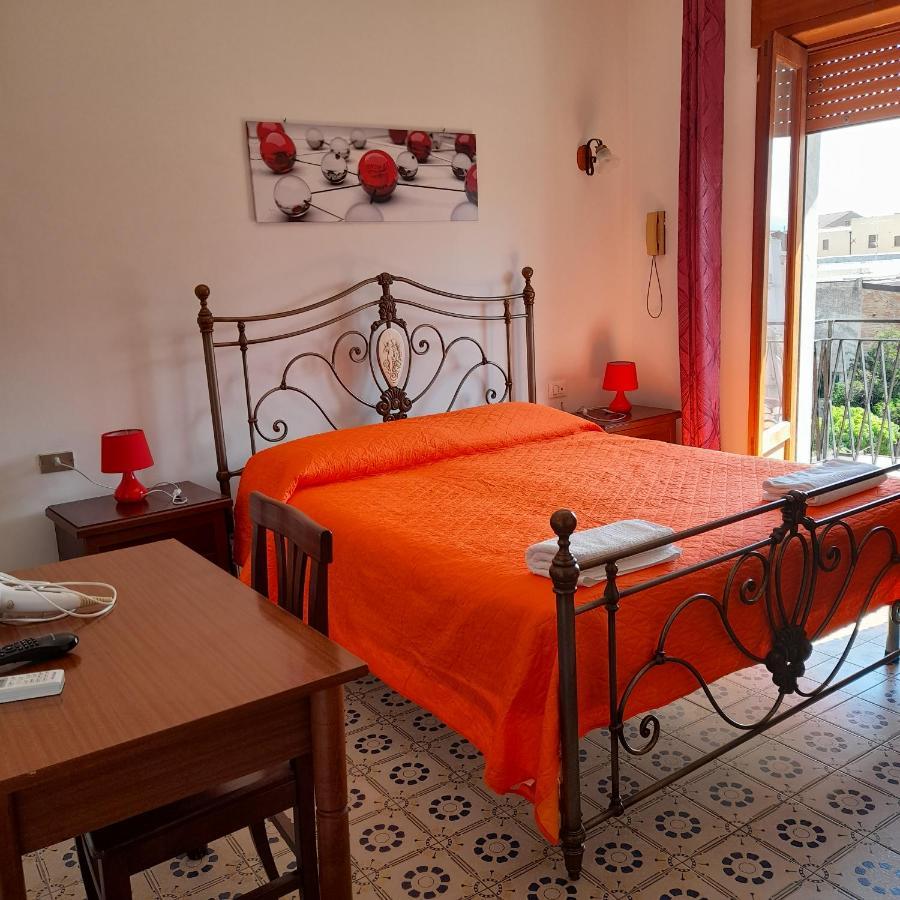 Hotel California Milazzo Eksteriør billede