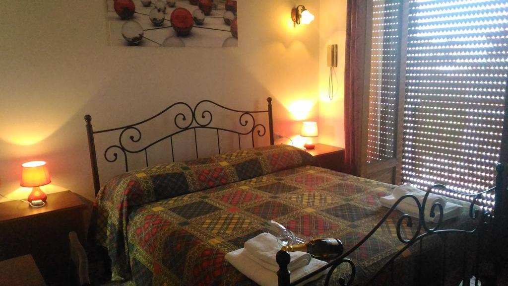 Hotel California Milazzo Eksteriør billede