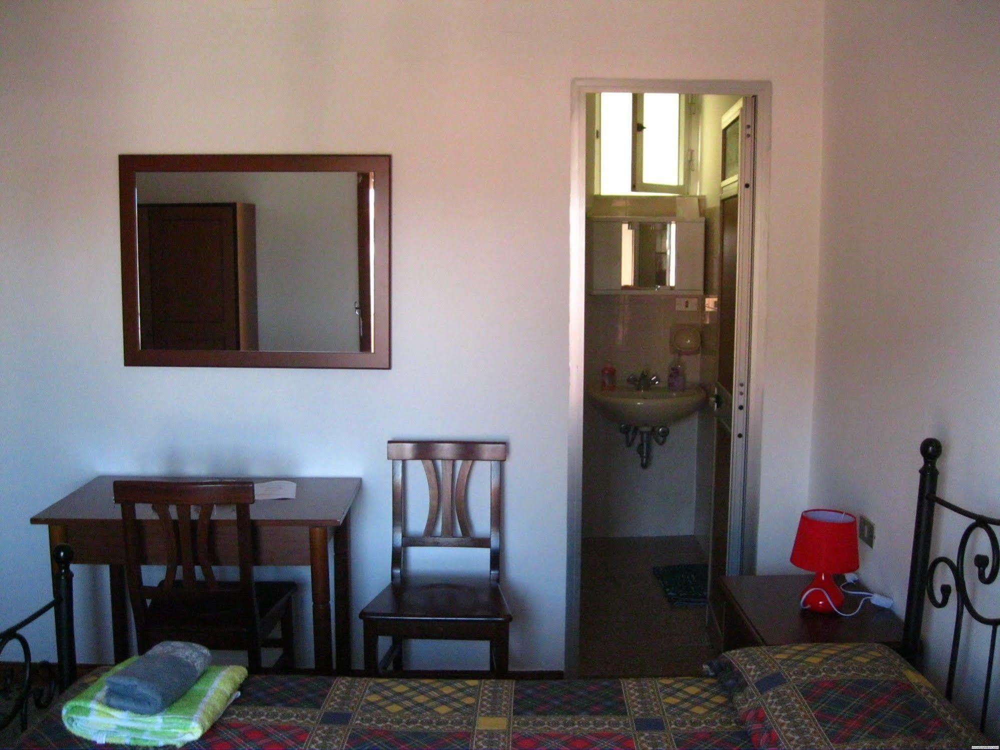 Hotel California Milazzo Eksteriør billede